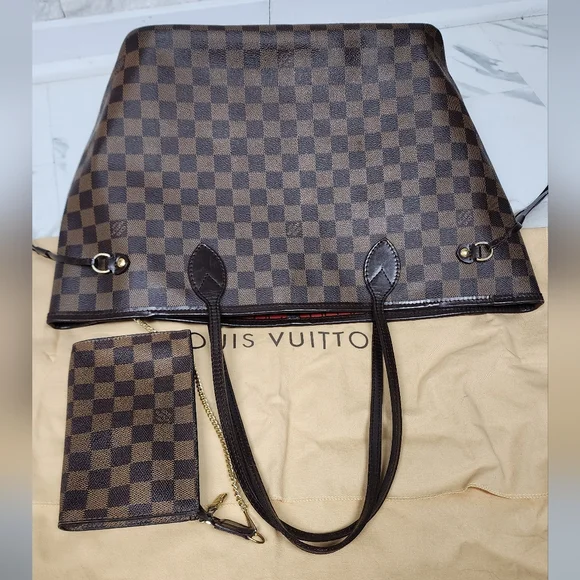 π Authentic Louis Vuitton Neverfull Damier Ebene Tote MM - Picture 10 of 16